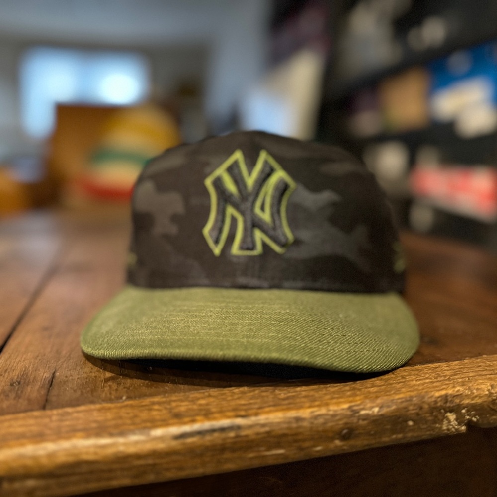 New York Yankee New Era Fitted camo military cap 7.5 MLB